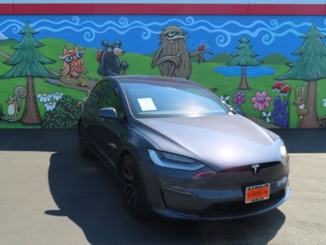 2023 Tesla Model X Standard Range
