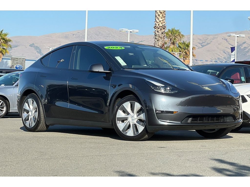 2024 Tesla Model Y Long Range