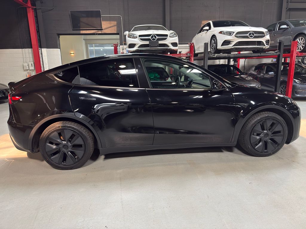 2025 Tesla Model Y Long Range