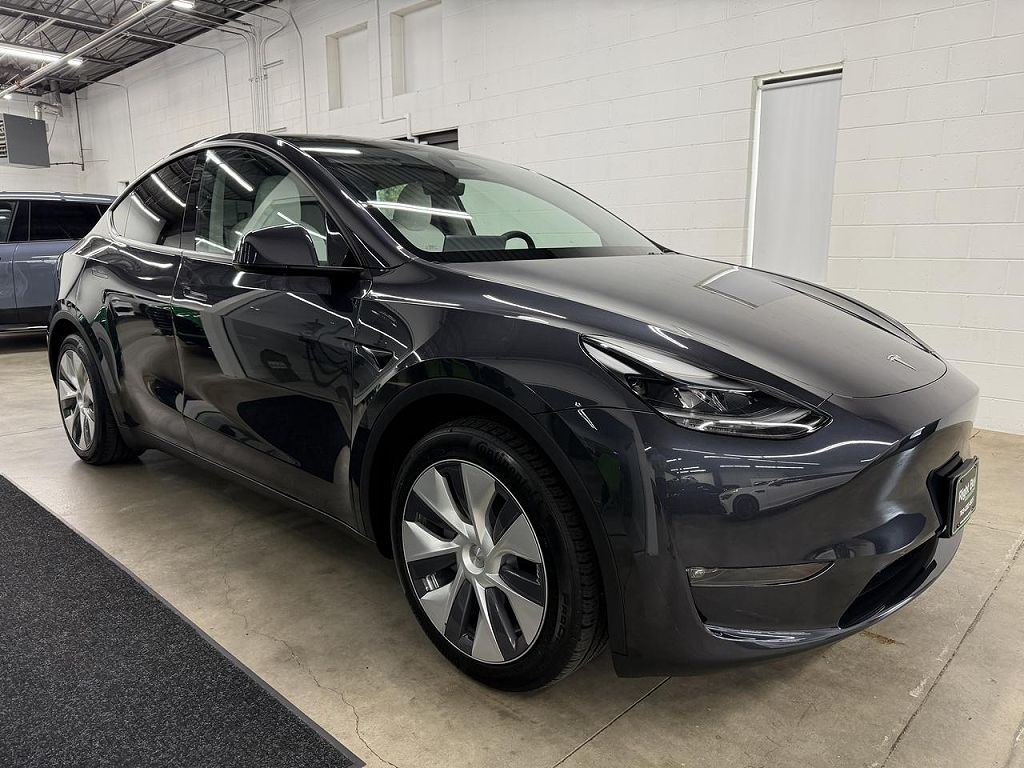 2024 Tesla Model Y Long Range
