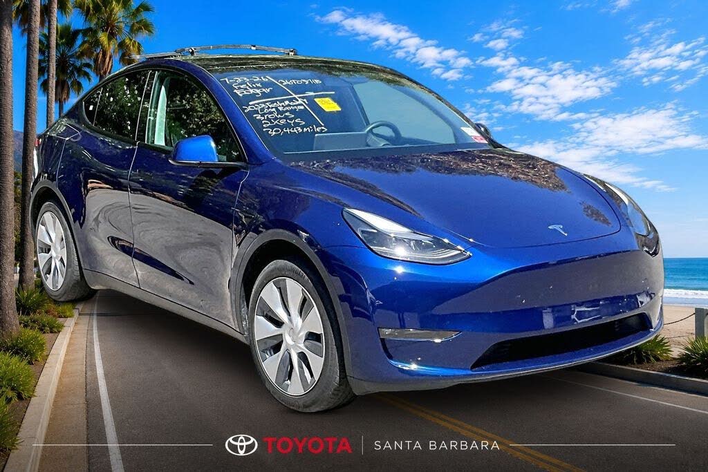 2023 Tesla Model Y photo 1