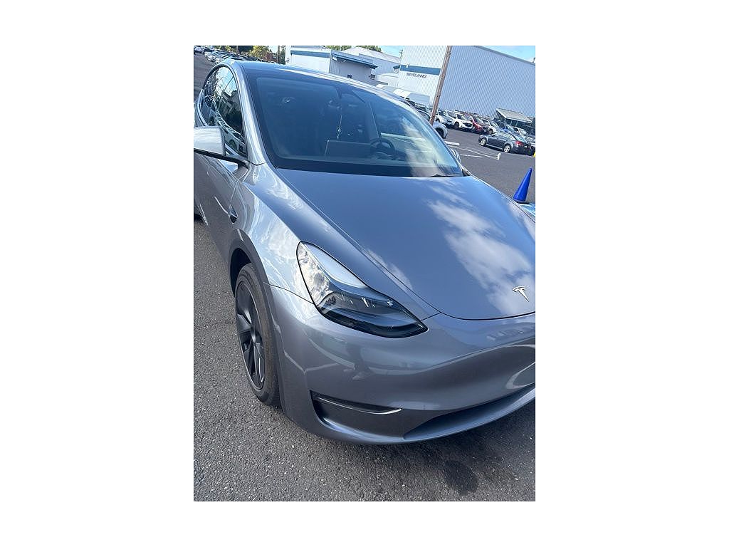2025 Tesla Model Y Long Range