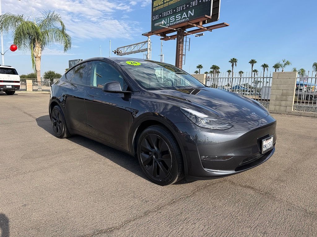 2024 Tesla Model Y Long Range