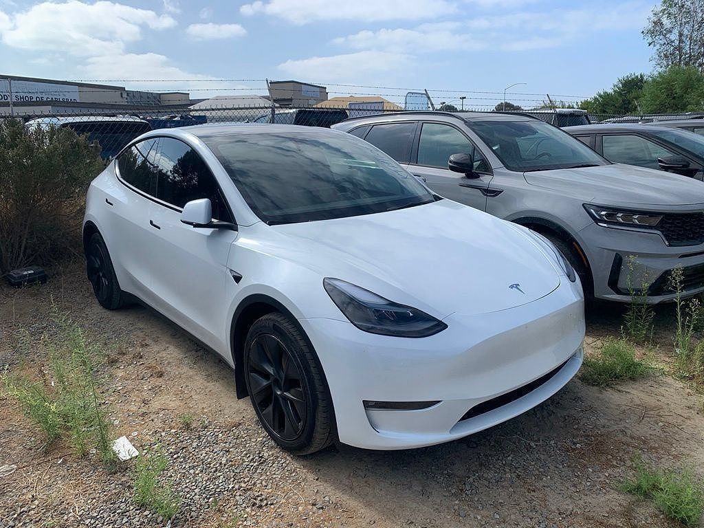 2024 Tesla Model Y Long Range