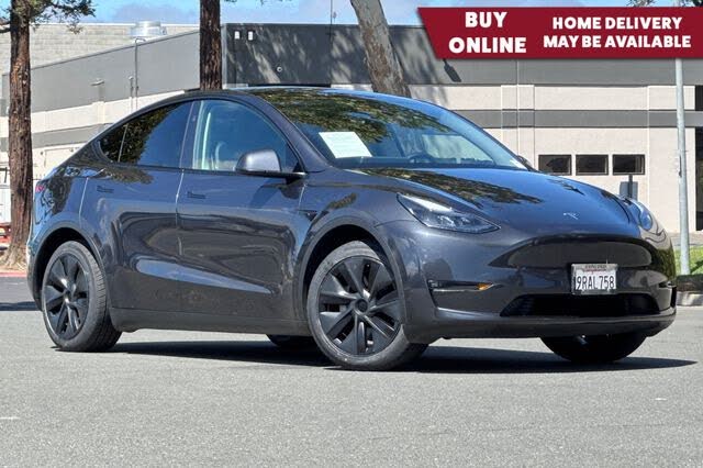 2025 Tesla Model Y photo 1