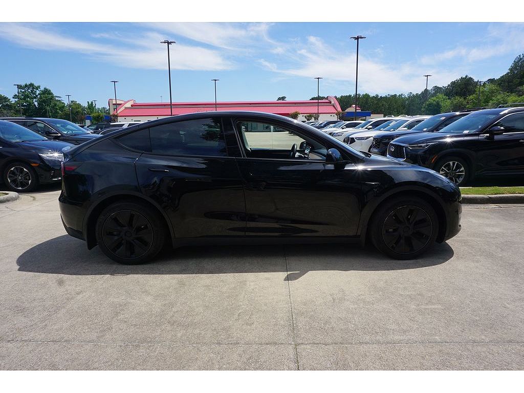 2025 Tesla Model Y Long Range
