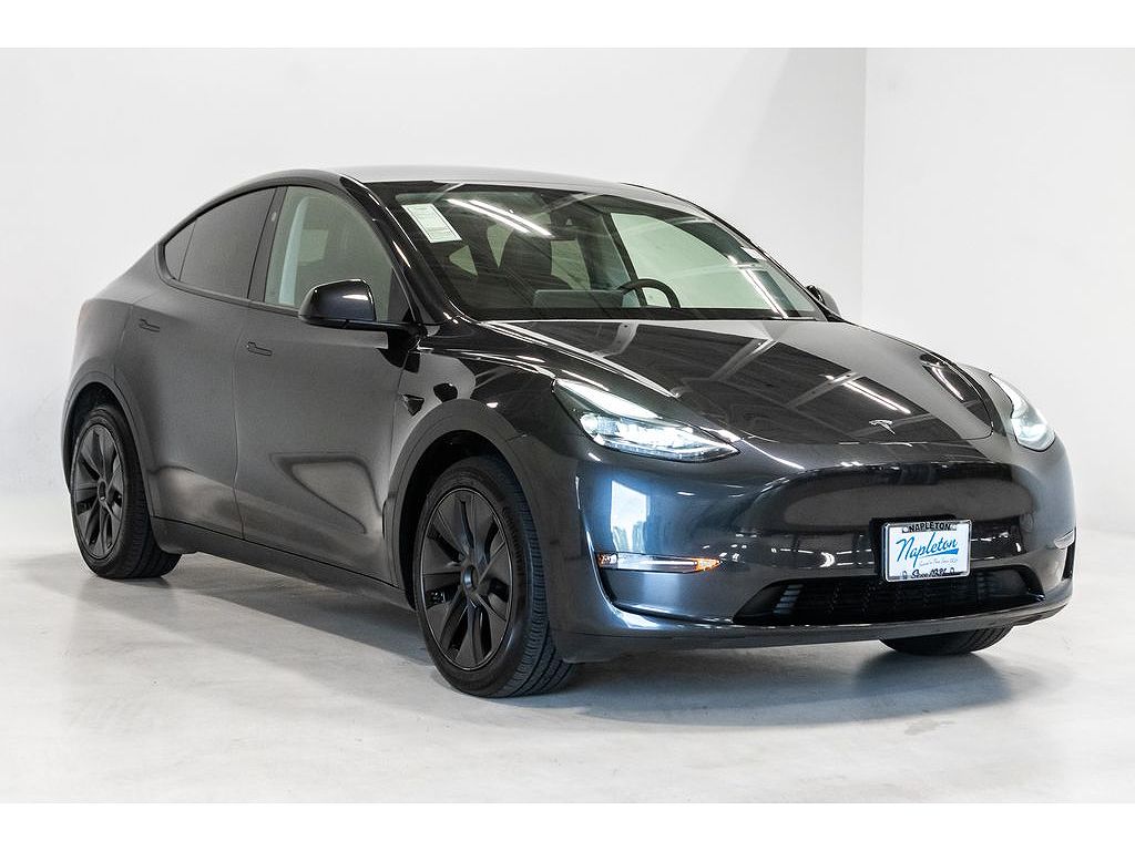 2025 Tesla Model Y Long Range