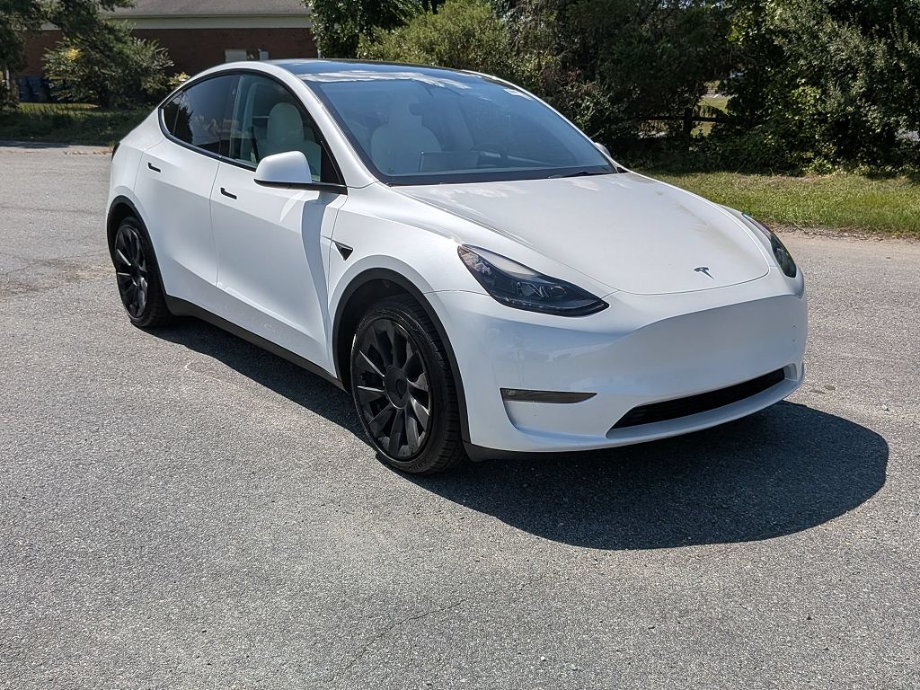 2023 Tesla Model Y Long Range