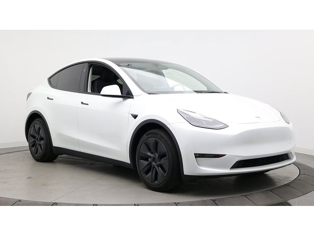 2025 Tesla Model Y Long Range