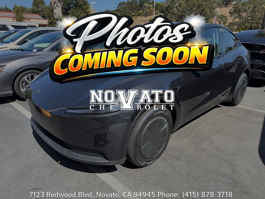 2026 Tesla Model Y photo 1