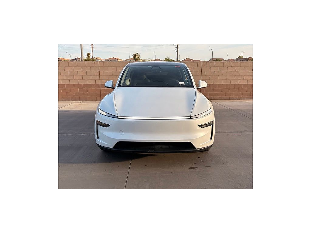 2026 Tesla Model Y photo 1