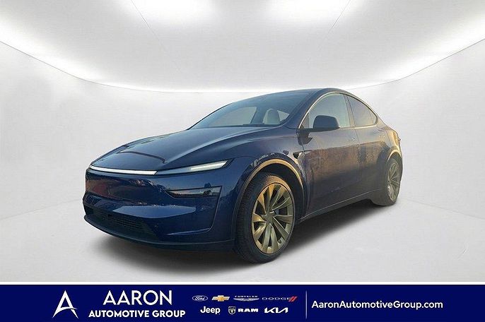 2026 Tesla Model Y photo 1