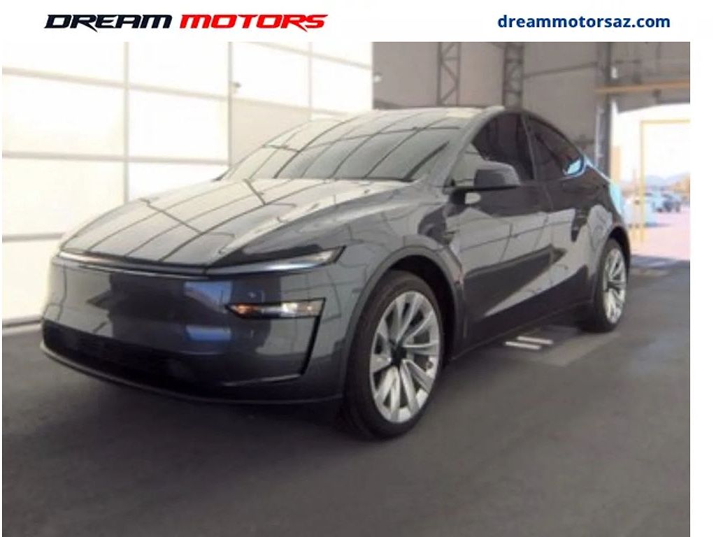 2026 Tesla Model Y photo 1