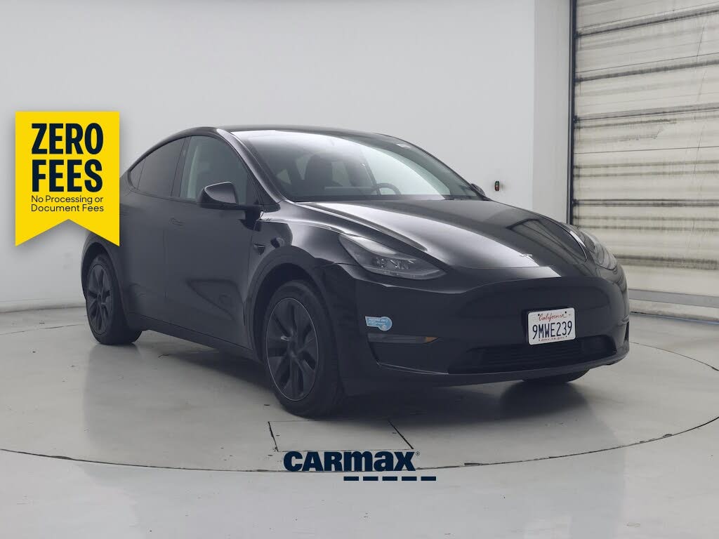 2024 Tesla Model Y photo 1