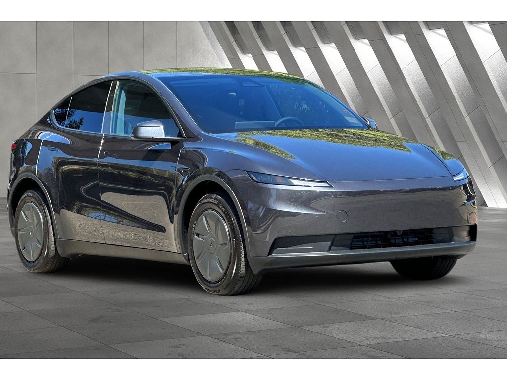 2026 Tesla Model Y photo 1