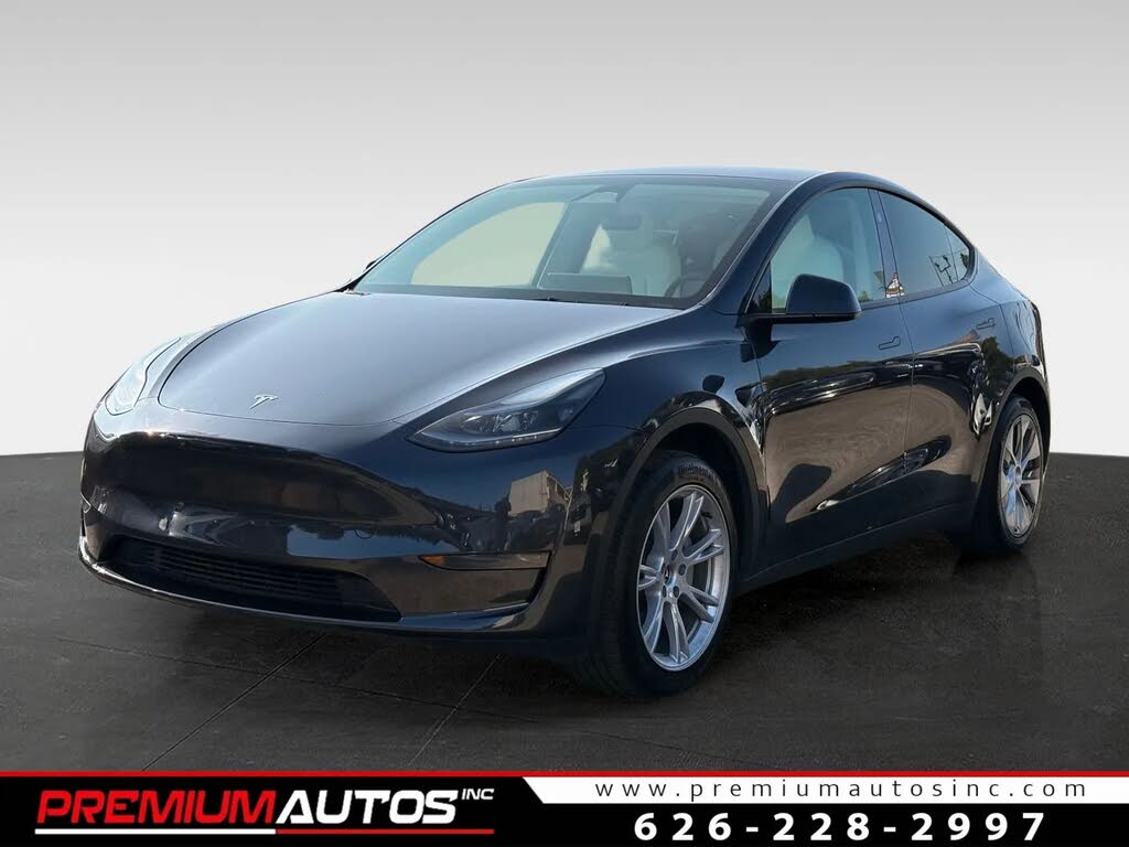 2024 Tesla Model Y photo 1