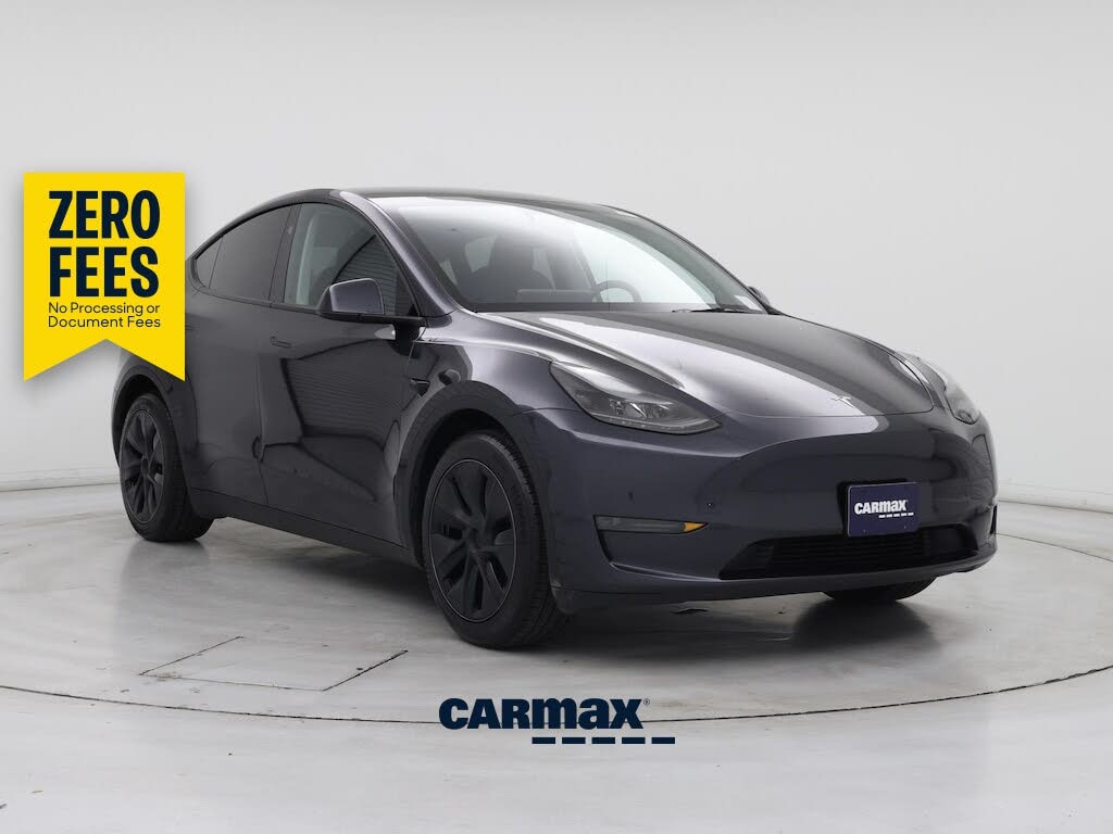 2025 Tesla Model Y photo 1