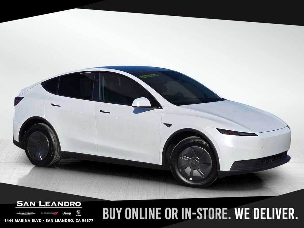 2026 Tesla Model Y photo 1