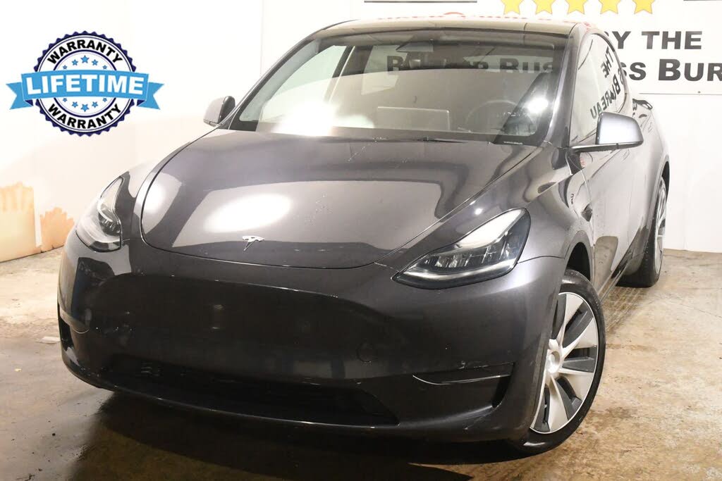 2023 Tesla Model Y Long Range