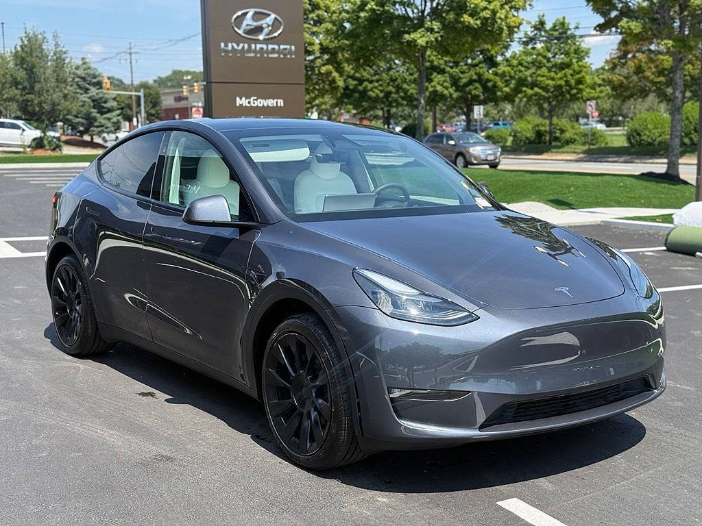 2023 Tesla Model Y Long Range