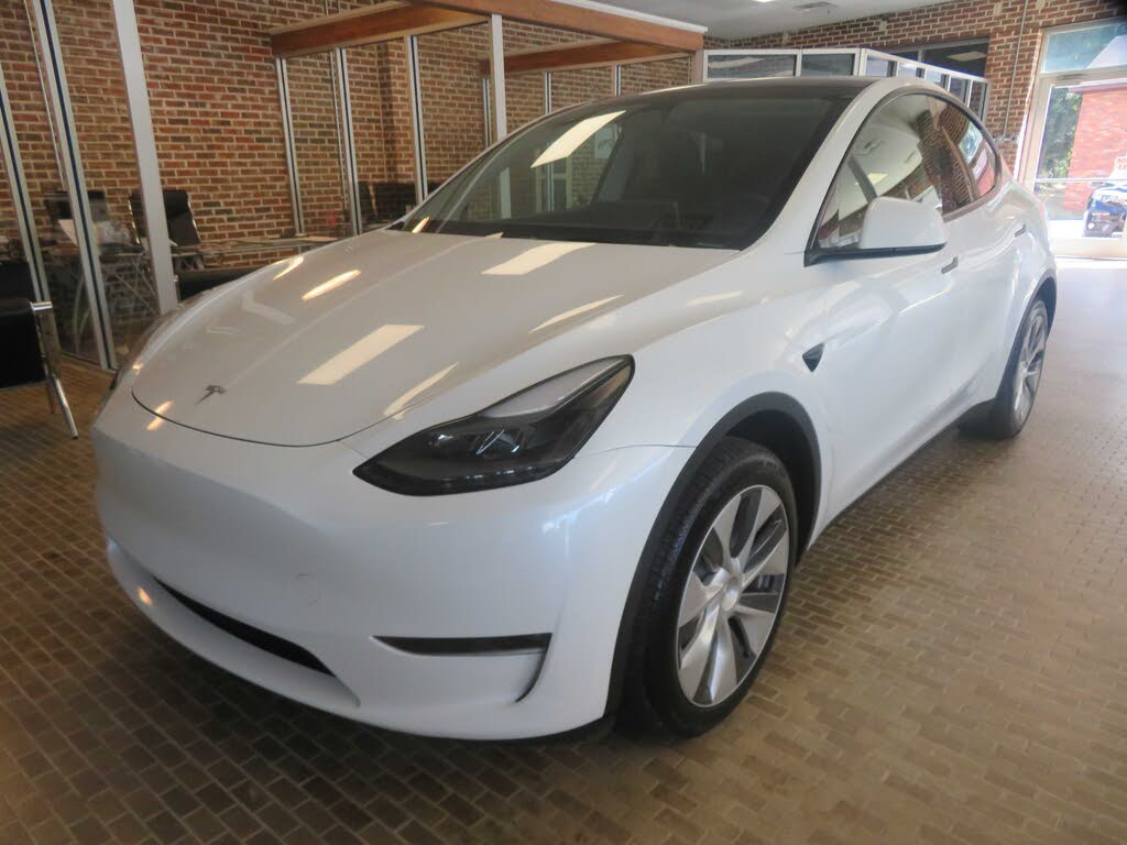2024 Tesla Model Y Long Range