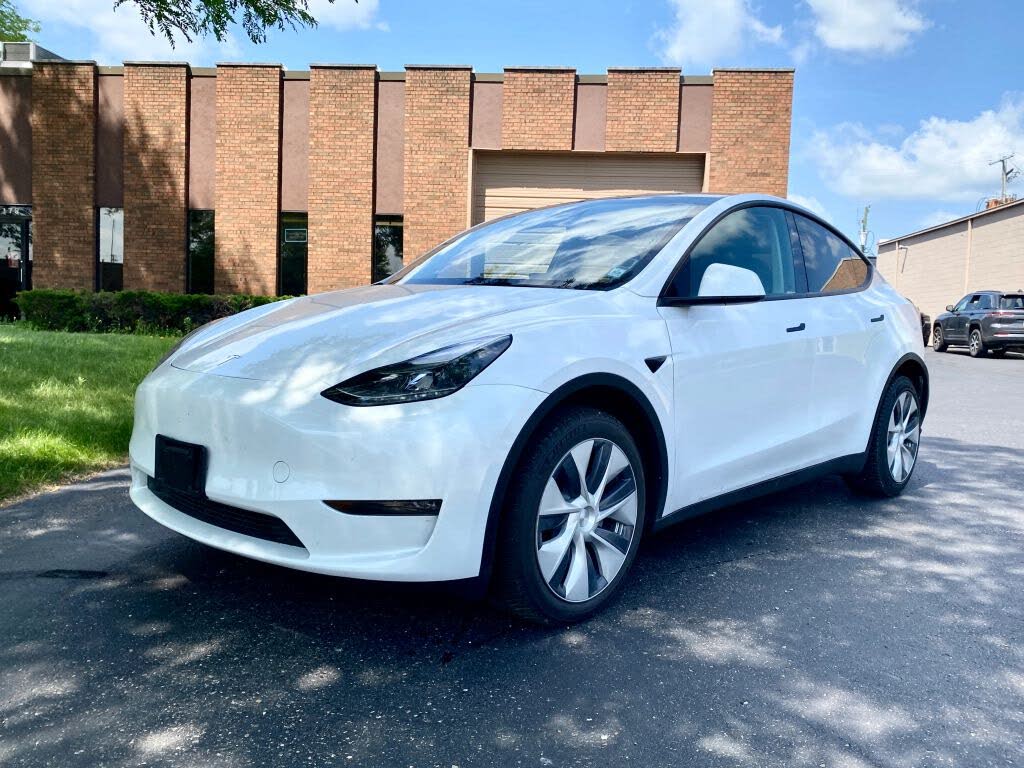 2024 Tesla Model Y Long Range