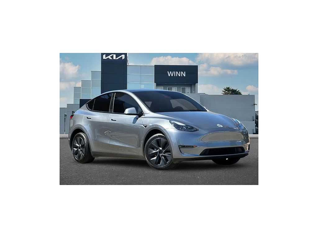 2024 Tesla Model Y Long Range