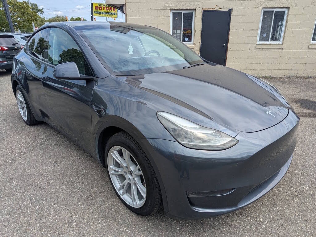 2023 Tesla Model Y Long Range