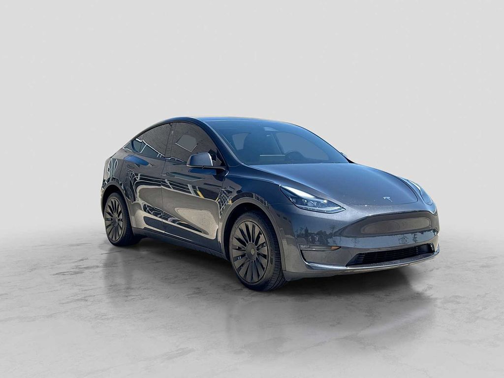 2024 Tesla Model Y Long Range