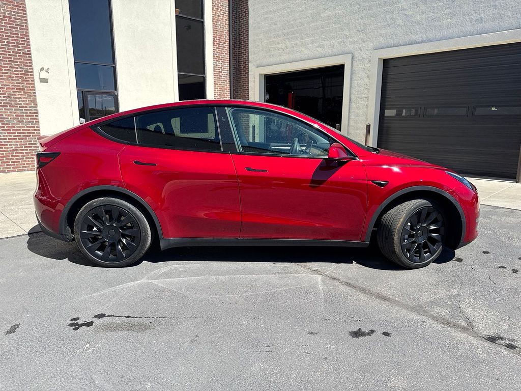 2024 Tesla Model Y Long Range