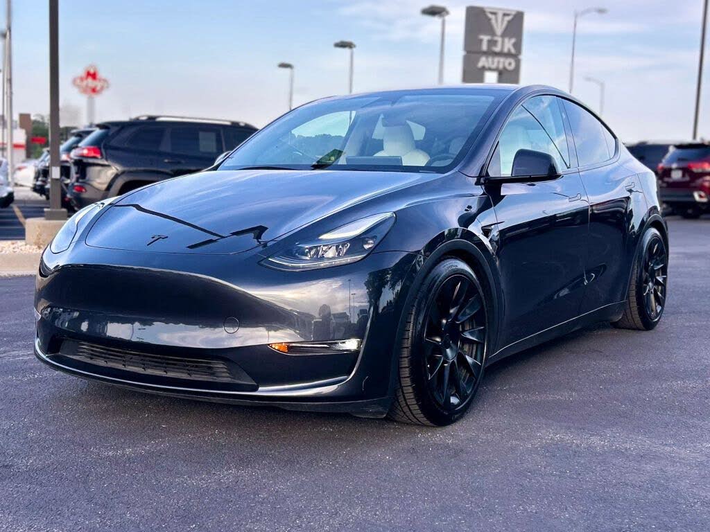 2024 Tesla Model Y Long Range
