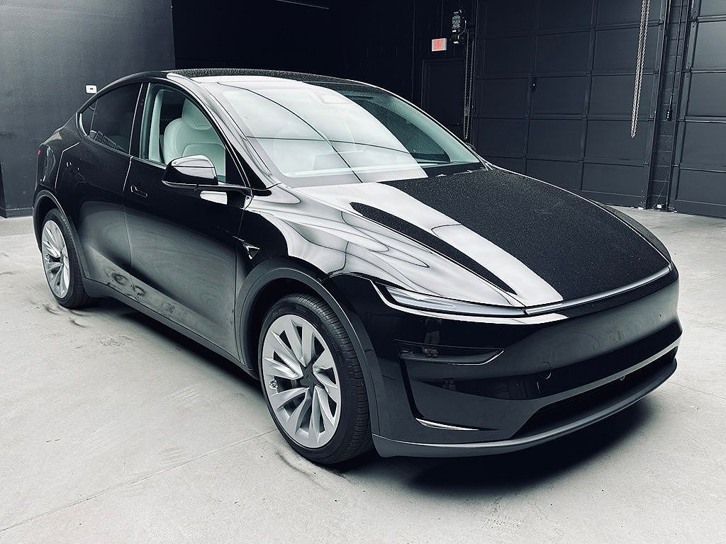 2026 Tesla Model Y Premium