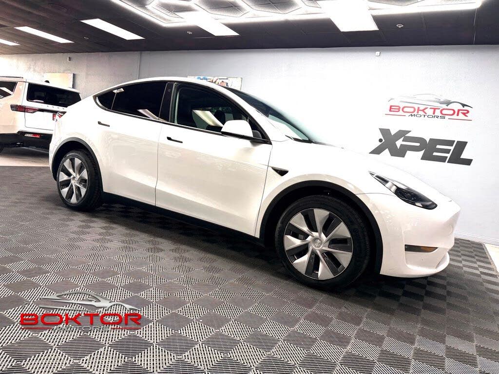 2023 Tesla Model Y Long Range