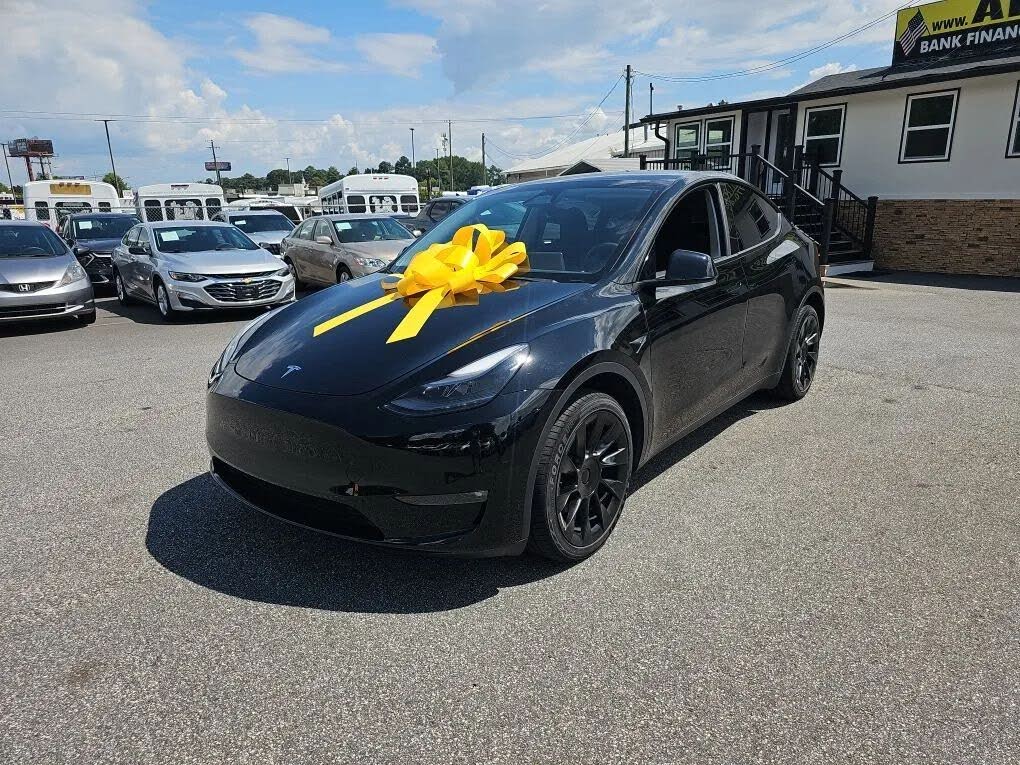 2023 Tesla Model Y Long Range