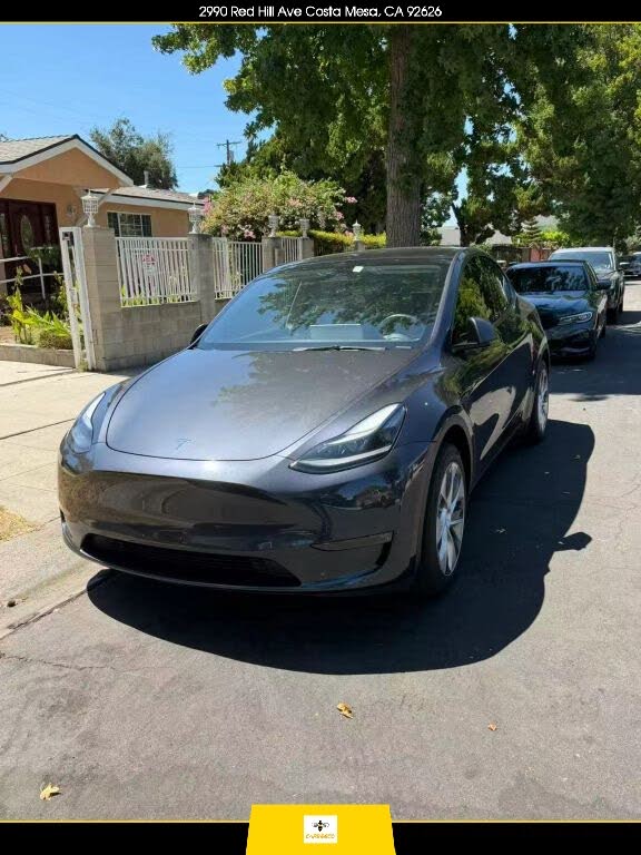 2024 Tesla Model Y Long Range