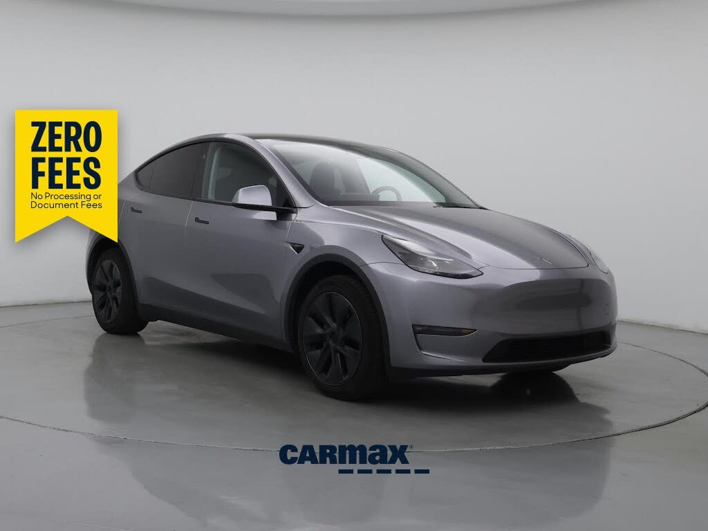2025 Tesla Model Y photo 1