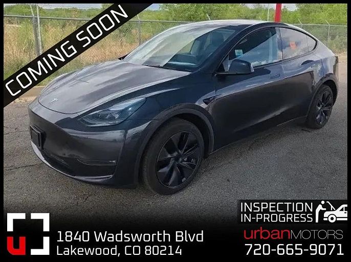2025 Tesla Model Y photo 1