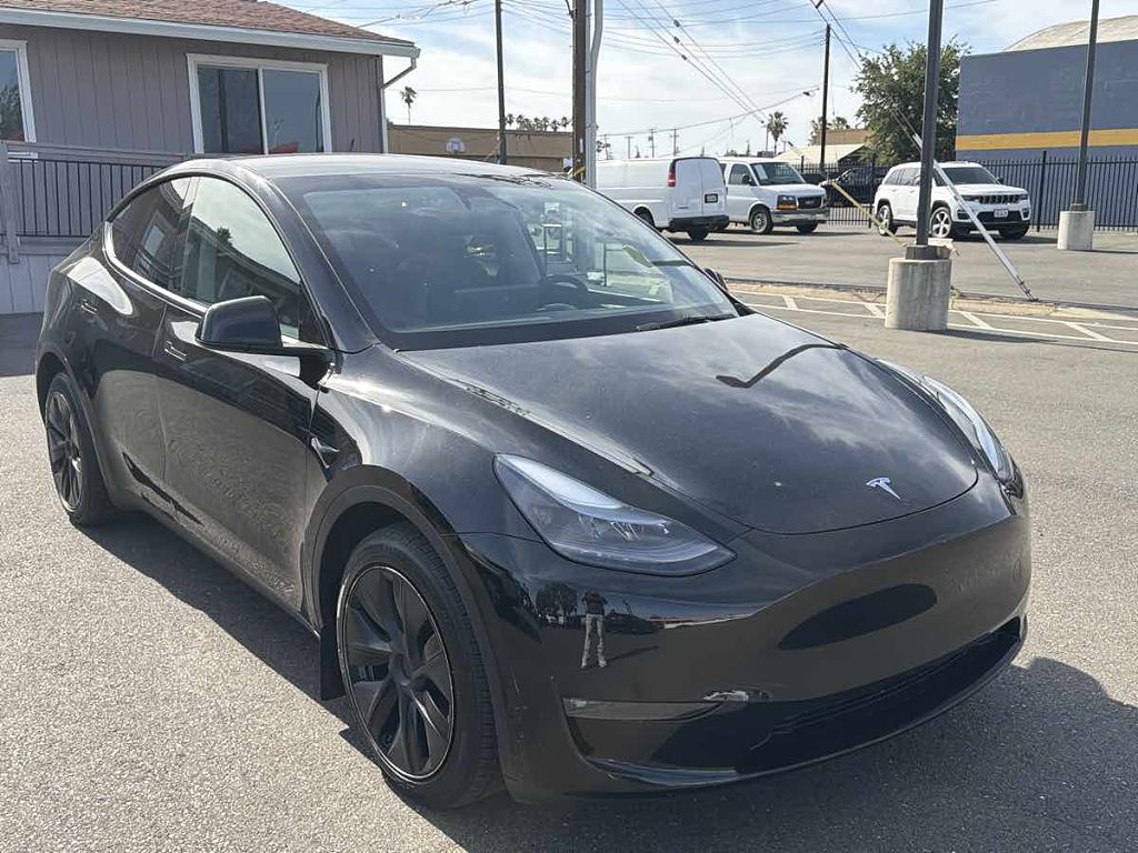 2025 Tesla Model Y Long Range
