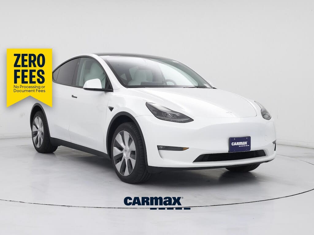 2023 Tesla Model Y photo 1