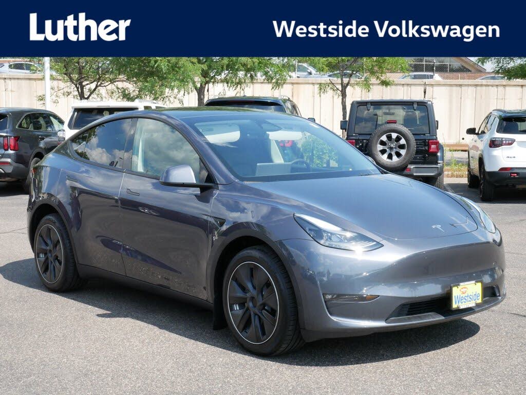 2023 Tesla Model Y Long Range