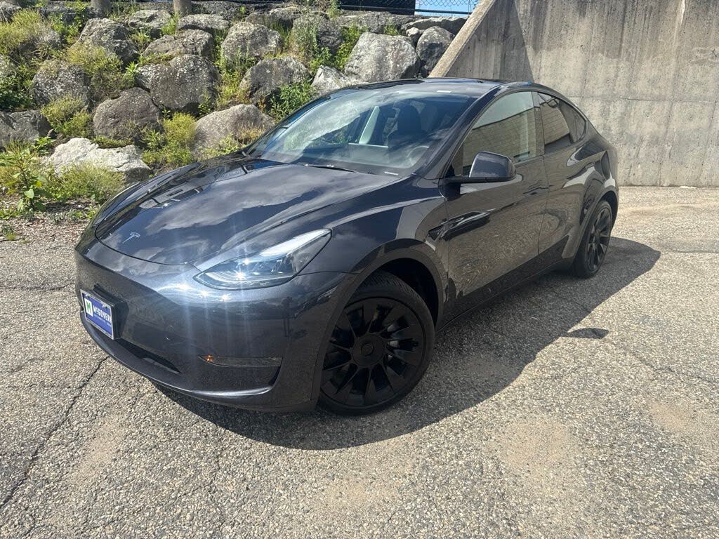 2024 Tesla Model Y Long Range