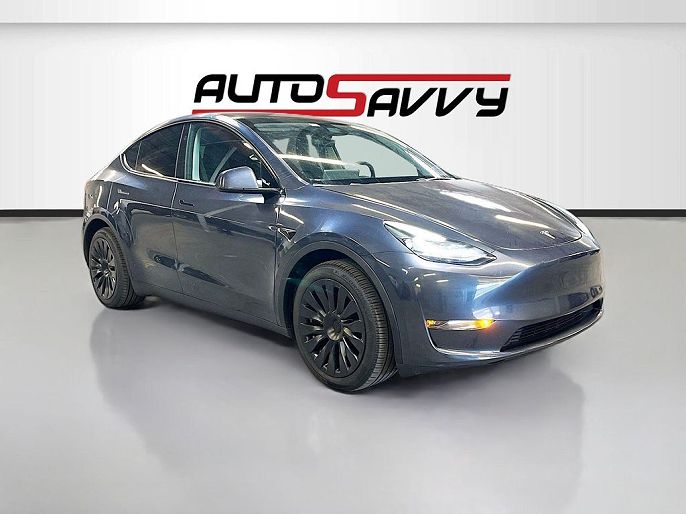 2024 Tesla Model Y Long Range