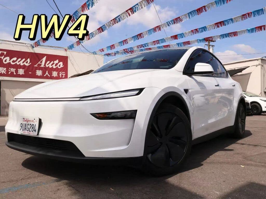 2026 Tesla Model Y photo 1
