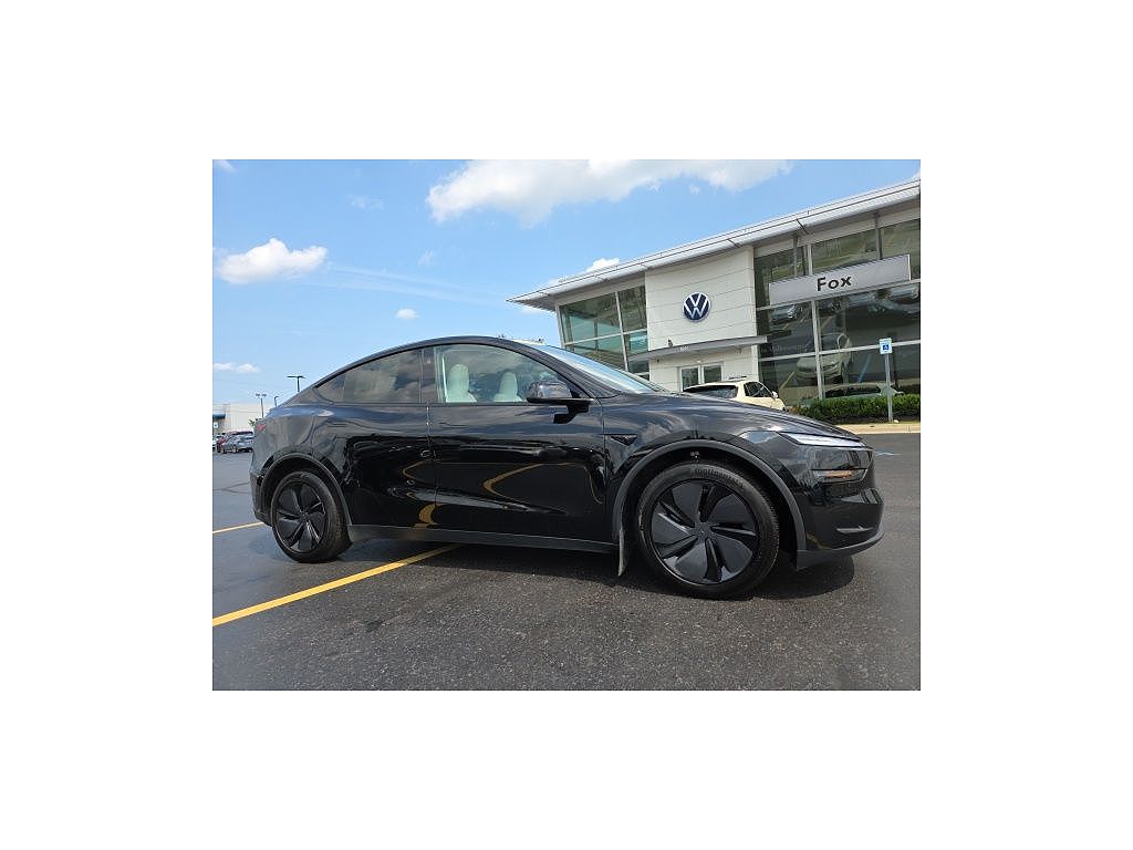 2026 Tesla Model Y Premium