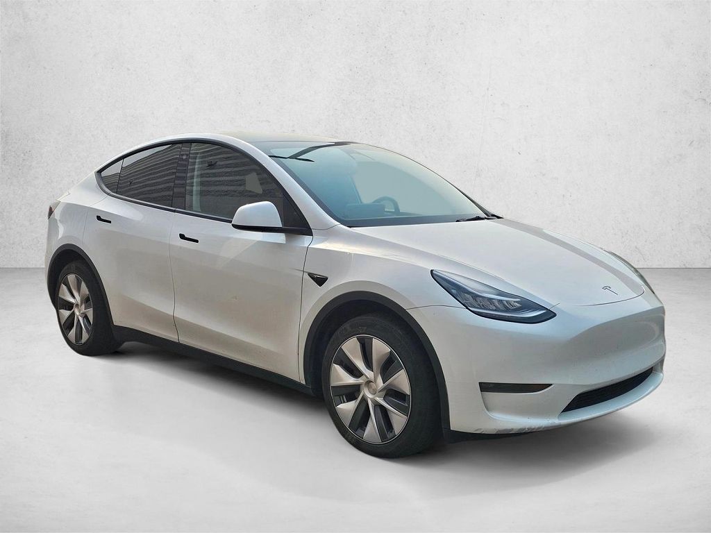 2023 Tesla Model Y photo 1