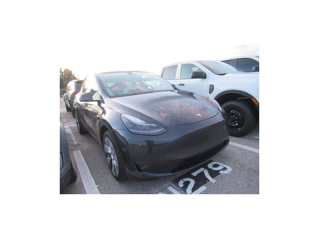 2024 Tesla Model Y Long Range