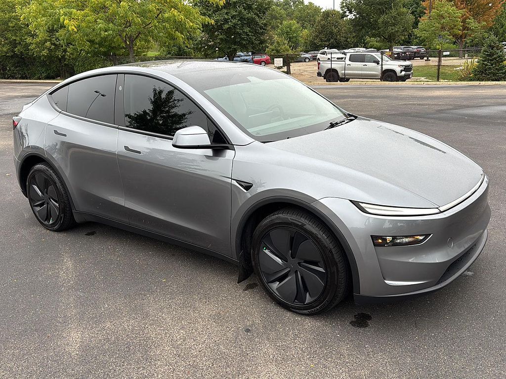 2026 Tesla Model Y Premium