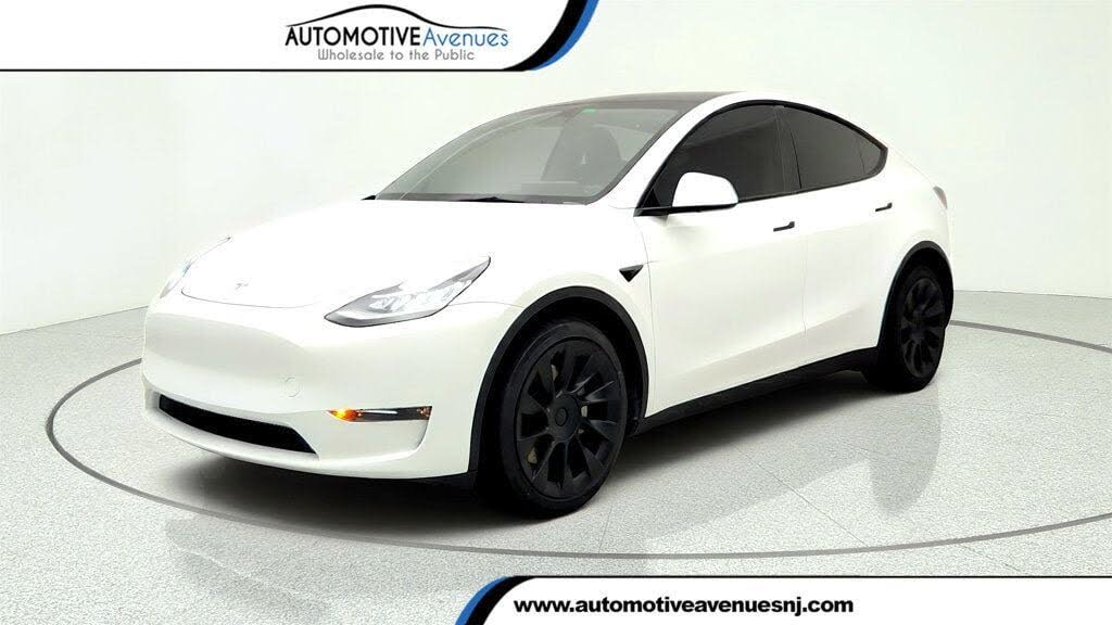 2023 Tesla Model Y Long Range