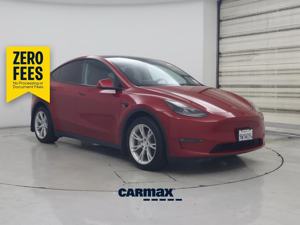 2023 Tesla Model Y photo 1