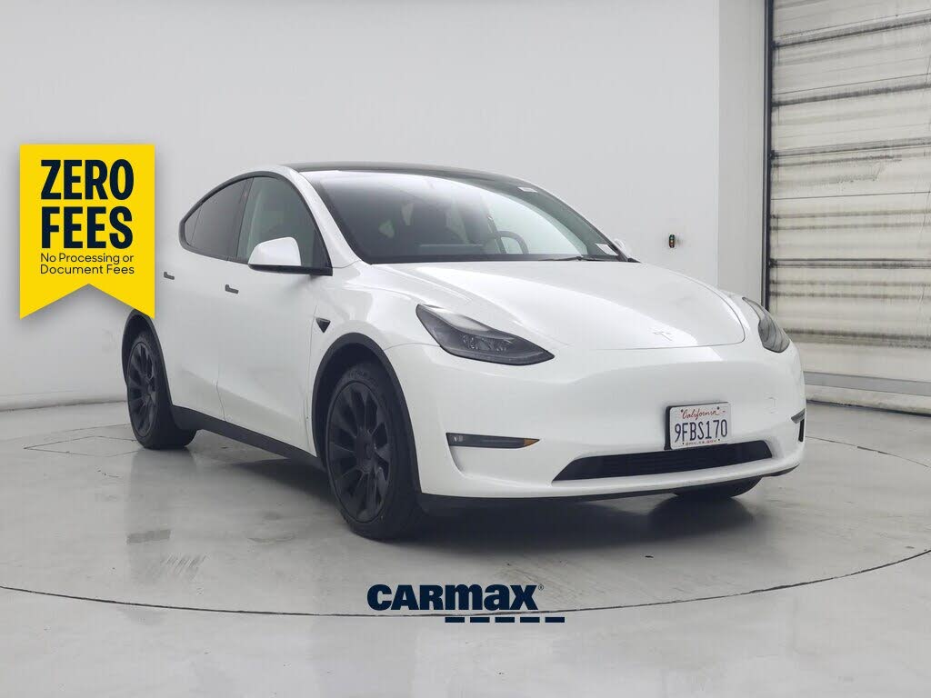 2023 Tesla Model Y photo 1